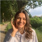 Diplomata al liceo scientifico con il massimo dei voti. Frequento il corso di laurea di economia e statistica per le organizzazioni. Impartisco lezioni di tutte le materie a ragazzi delle medie e lezioni di matematica a ragazzi del primo anno di superiori